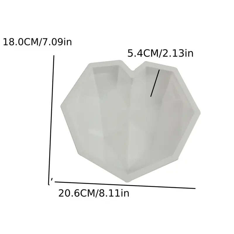 molde de silicona para hornear con forma de corazón de diamante blanco.