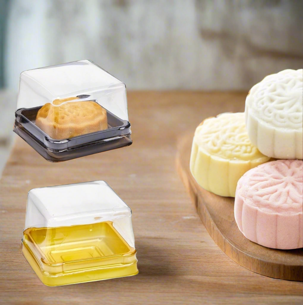 Envase Pequeño Cuadrado Negro y Dorado para Postre 3x3x1 pulgadas